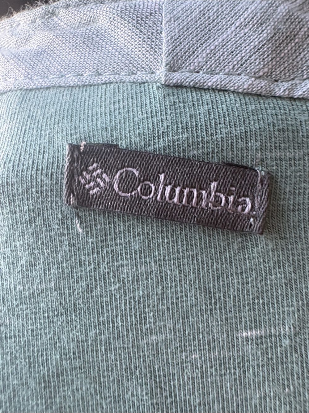 Columbia Women's Sage Green Button-Front Shirt with Contrast Trim - Picture 7 of 8